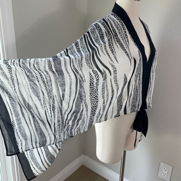 Rose+Olive Womens Medium Kimono Cardigan Shrug Top Tie Front - Picture 2 of 11